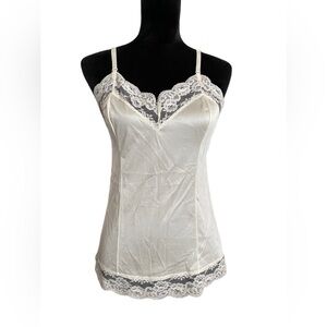 ✨VINTAGE✨ Satin Sliperfection Slip Med